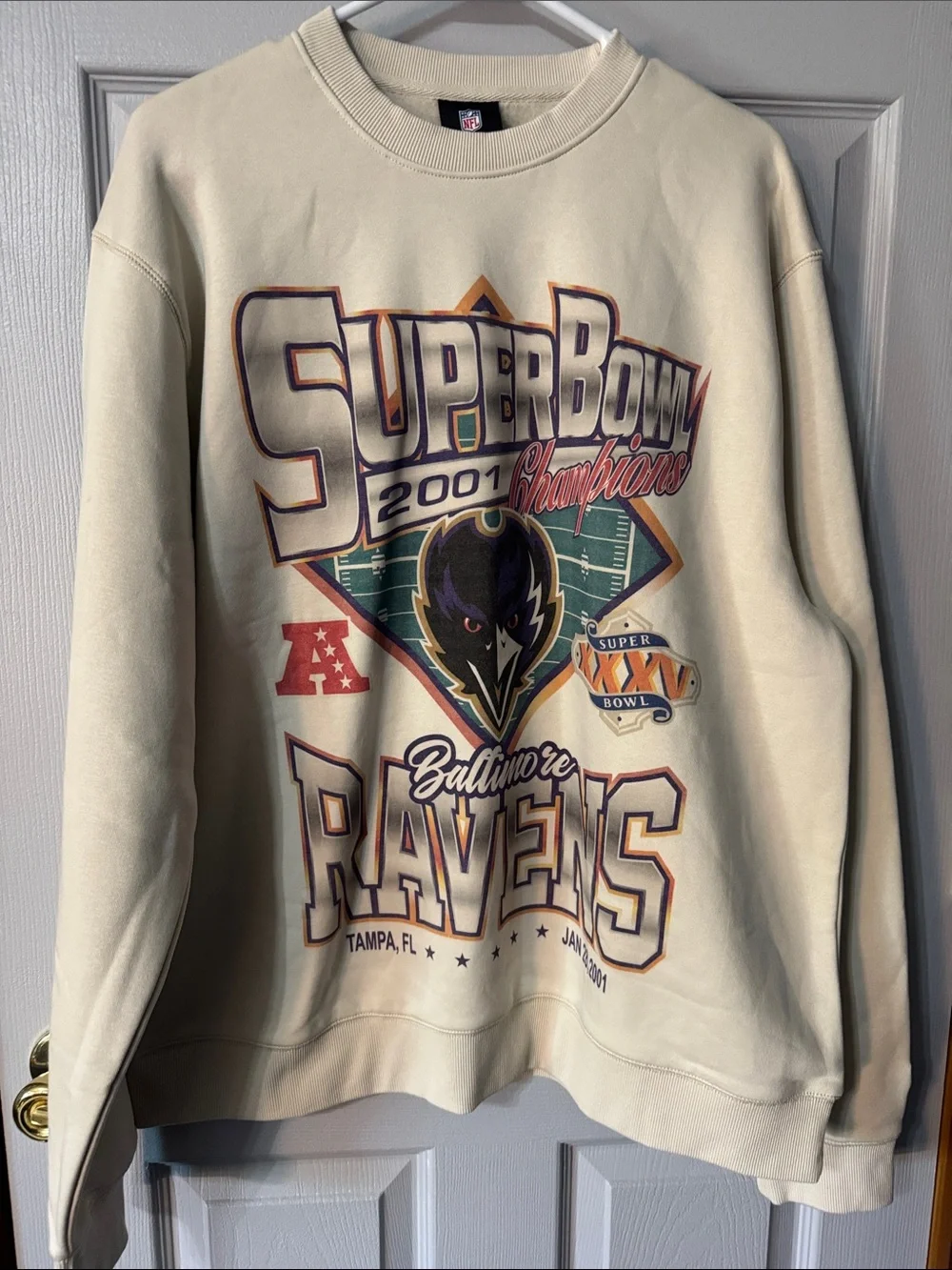 New Era Baltimore Ravens Cream Super Bowl 2001 Graphic Crewneck